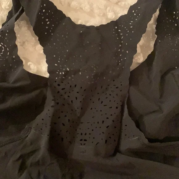 Lulu lemon black top - Picture 3 of 5